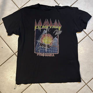 Def Leppard Tee Shirt (Size L)